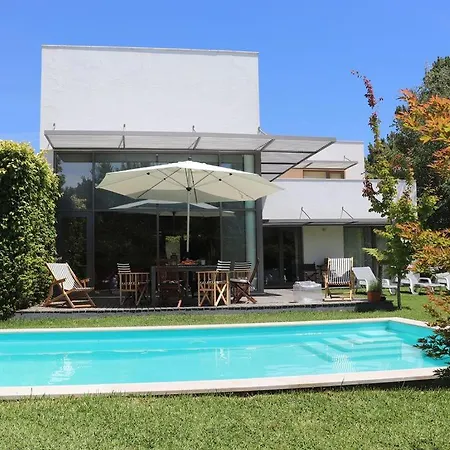 Nunculo - Modern 4 Bedroom With Private Swimming Pool - Beautiful Furnishings And Garden Villa *